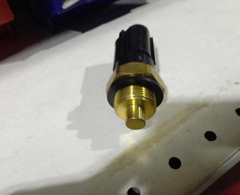 Датчик гидромуфты 78-80C SHAANXI 612600061652 фото 2