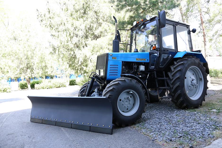 Отвал коммунальный механический «МТЗ-82.1» фото 1