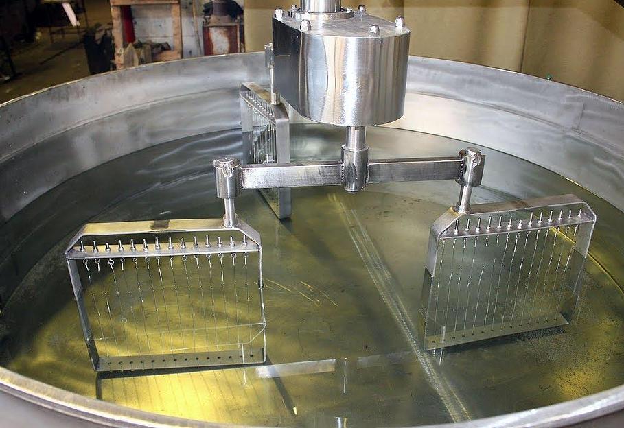 Сыроизготовитель с планетарным режуще-вымешивающим механизмом фото 1