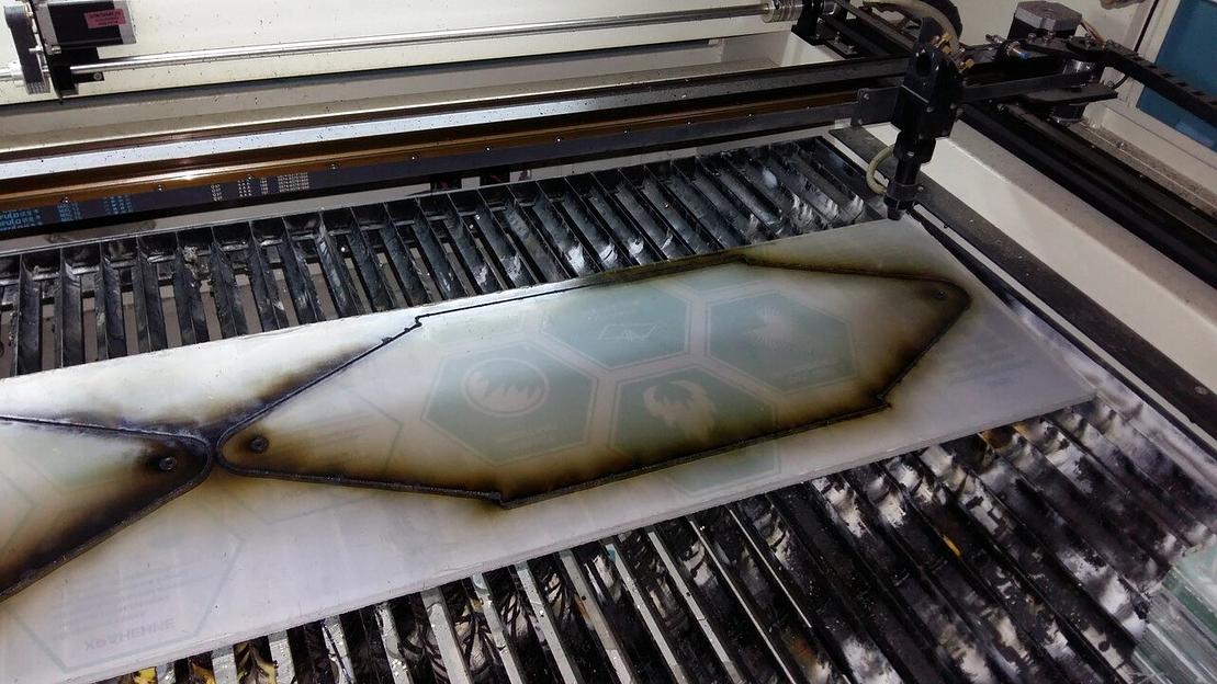 Лазерная резка монолитного поликарбоната фото 1