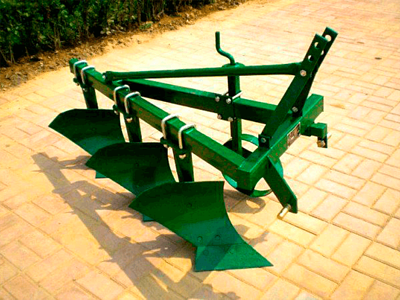 Плуг трехкорпусный 1l-320 фото 1