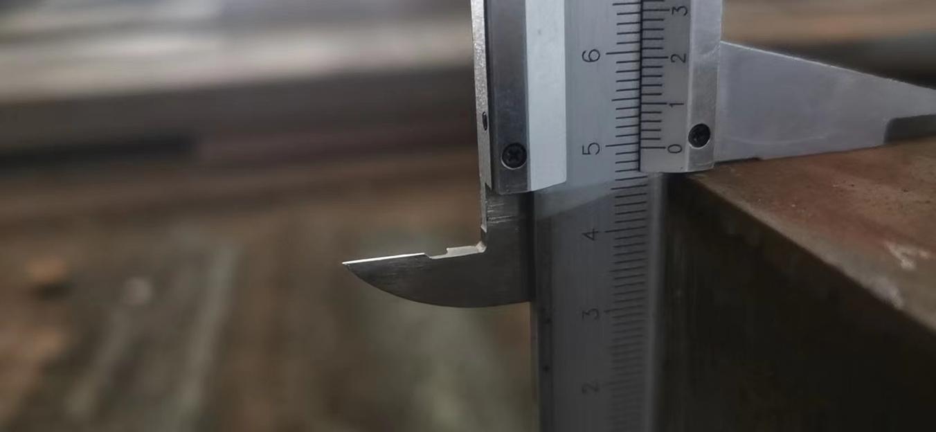 Лист г/к износостойкий NM 400/500, аналог HARDOX (50*2200*6000) фото 4