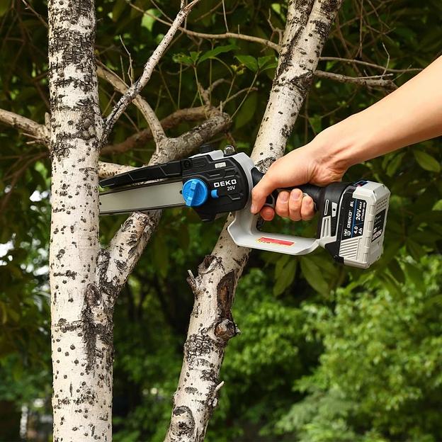 Электрическая цепная пила Deko DKCHS 20V дл.шины:7.8" (20cm) (063-4483-1) фото 5