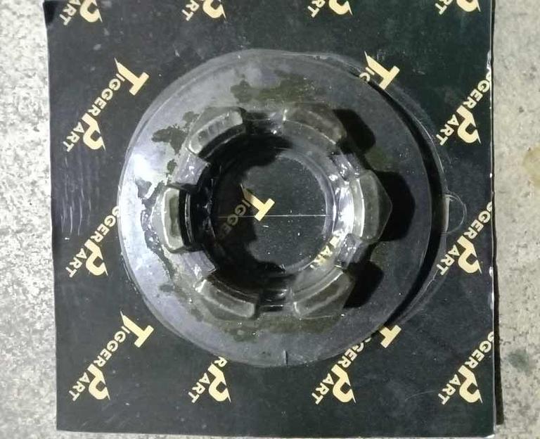 Гайка фланца карданного вала с подвесным HOWO 26013314052 TiggerPart фото 1