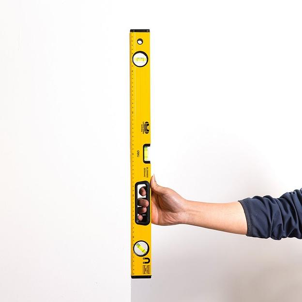 Измерительный и разметочный инструмент Deli Строительный уровень Deli DL290600 600мм, алюминиевый сплав, мягкие резиновые заглушки, магнит, измерение под углом 45° фото 6