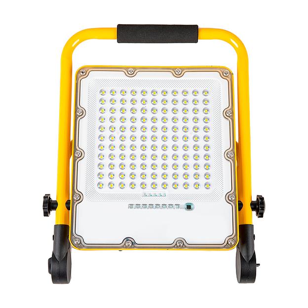 Прожектор светодиодный ДО-100w переносной аккумуляторный 6400K IP66 с зарядным устройством фото 1
