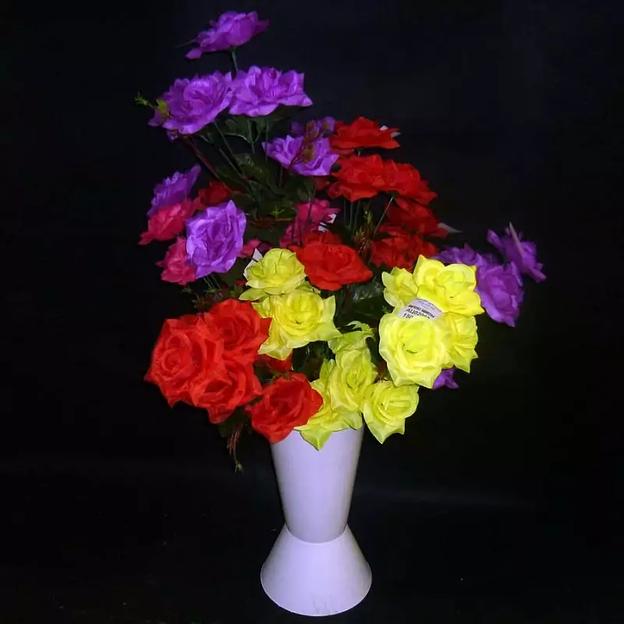 Букет роз на 8 голов 60см 204-262 фото 1