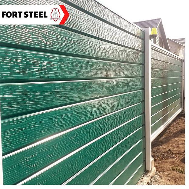 Металлический сайдинг «Евробрус с тиснением» цвет RAL 6026 фото 1