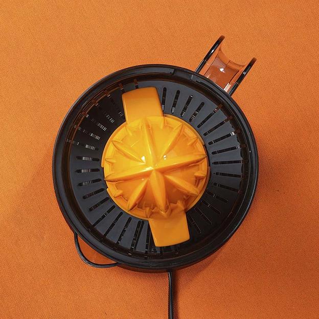 Соковыжималка цитрусовая Scarlett SC-JE50C09 25Вт черный/оранжевый фото 4