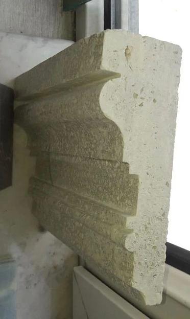 Декор элементы из натурального травертина для фасада дома под проект фото 2