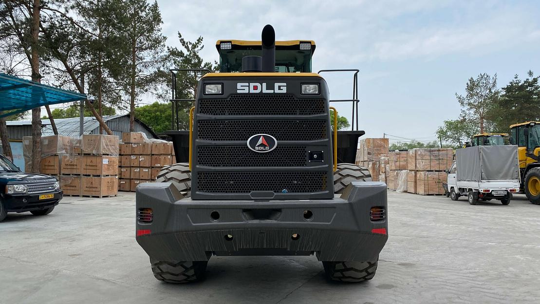 Фронтальный погрузчик L956FH фото 5