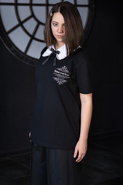 Трикотажная чёрная блузка с кружевным белым воротничком и принтом для девочки ОПТ фото 5