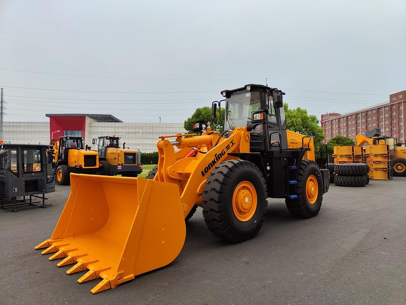 Фронтальный погрузчик «Lonking CDM853N» фото 6