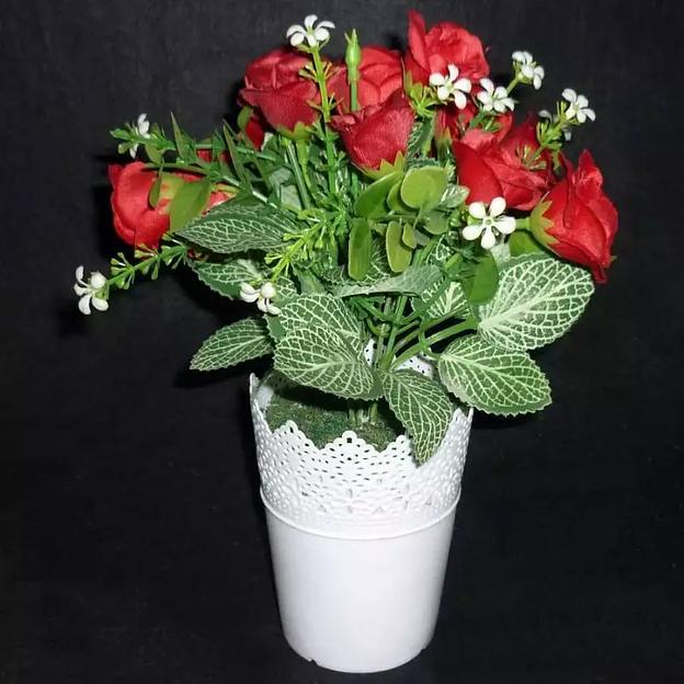 Букет искусственных роз в кашпо 25см фото 2