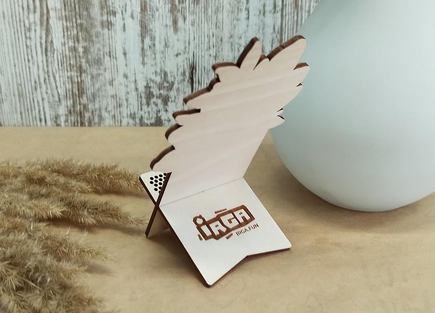 Подставка для смартфона из дерева Девушка и цветы, опт фото 2