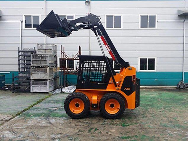 Минипогрузчик с бортовым поворотом BAWOO 720 фото 1