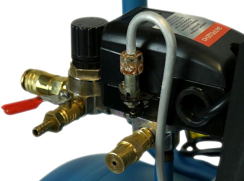 Sturm! AC93150P Воздушный компрессор Sturm!, 2000 Вт, 50л, 340л/мин, 8бар, 2850об/мин Professional [AC93150P] фото 8