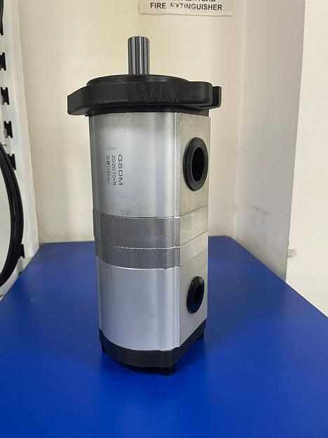 Секционный гидравлический насос GSDM 20/20/10+R фото 1