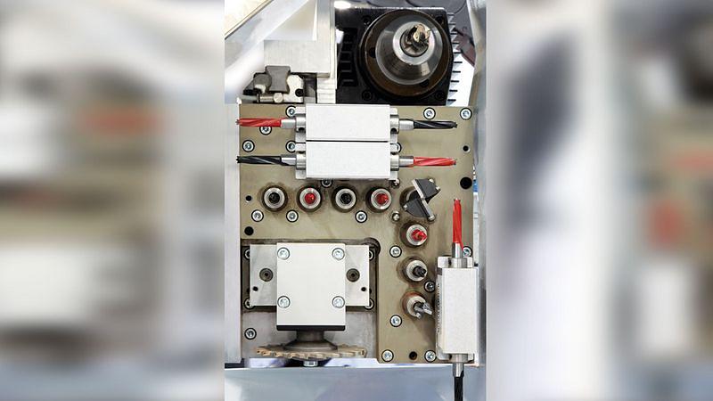 Обрабатывающие центры с ЧПУ вертикального типа DRILLTEQ V-200 фото 7