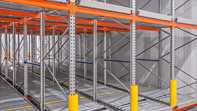 Гравитационные стеллажи для склада ОПТ фото 7