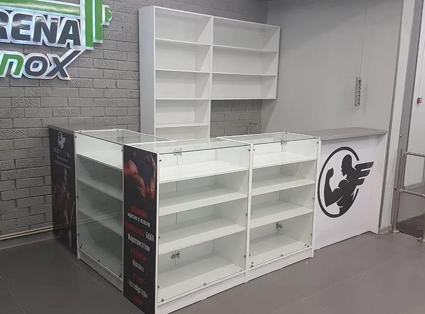 Изготовление торговых витрин для фитнес-центров на заказ фото 1