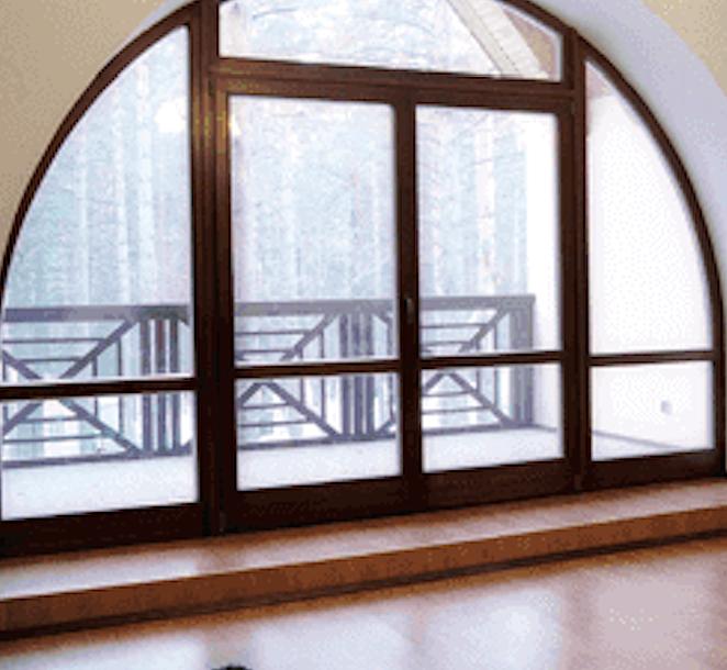 Нестандартные конструкции арочных окон фото 4
