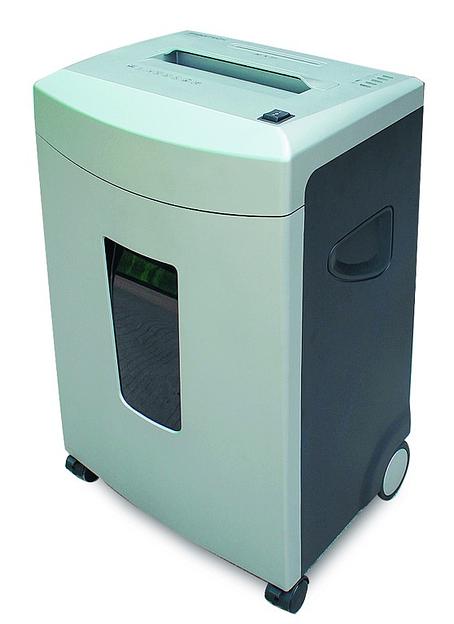 Шредер Office Kit S220 3.9 (секр.Р-2)/ленты/25лист./32лтр./скрепки/скобы/пл.карты/CD фото 1