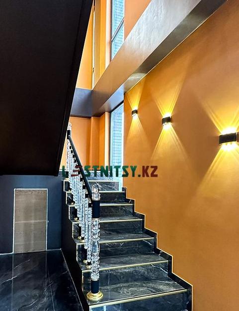 Лестница в восточном стиле под заказ фото 2