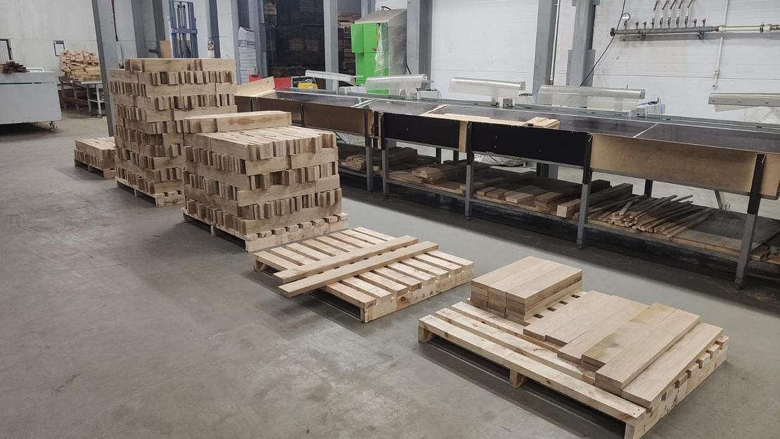 Сухая дубовая доска Слэбус групп сорт Экстра, 30×1200-1300 мм ОПТ фото 2