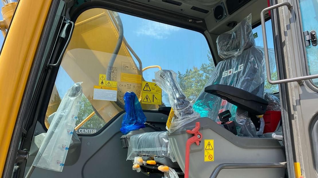 Экскаватор гусеничный SDLG E6210FLC фото 8