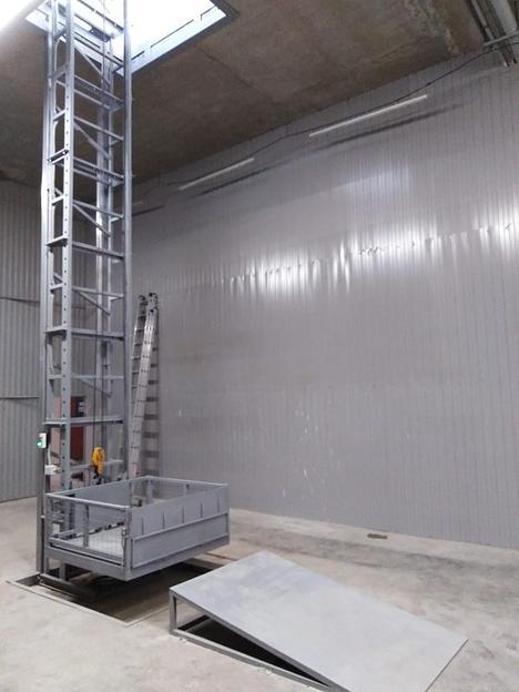 Мачтовый подъёмник канатный с электротельфером фото 2