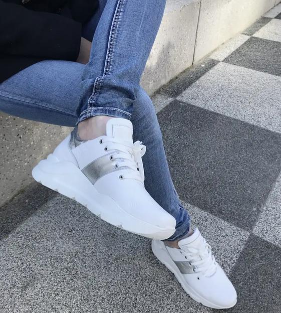 Кроссовки кожаные BuzShoes белые серебристые вставки ОПТ фото 3