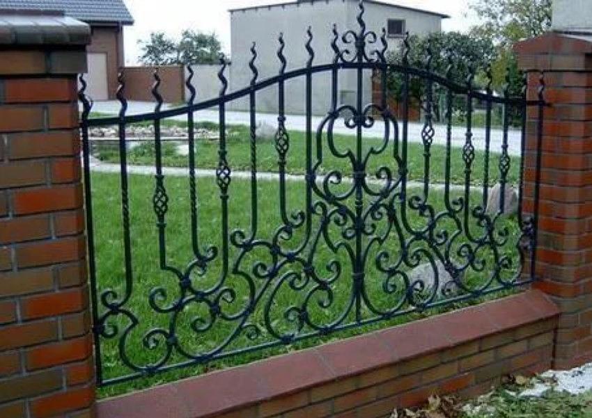 Ограждение для дома кованое под заказ фото 2