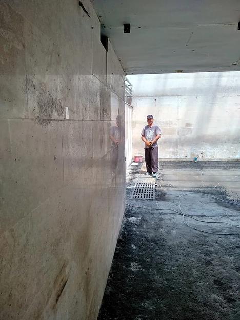 Кристаллизация  стен из мармора и травертина фото 1