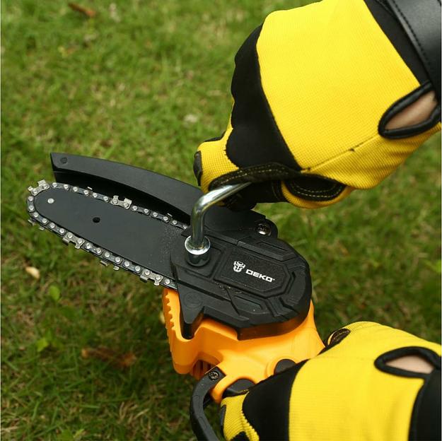 Электрическая цепная пила Deko DKCHS 20-4 (063-4308) фото 6
