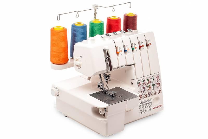 Коверлок Merrylock 011 белый фото 1