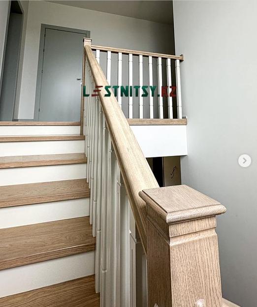 Лестница двухмаршевая на бетонном основании под заказ фото 8