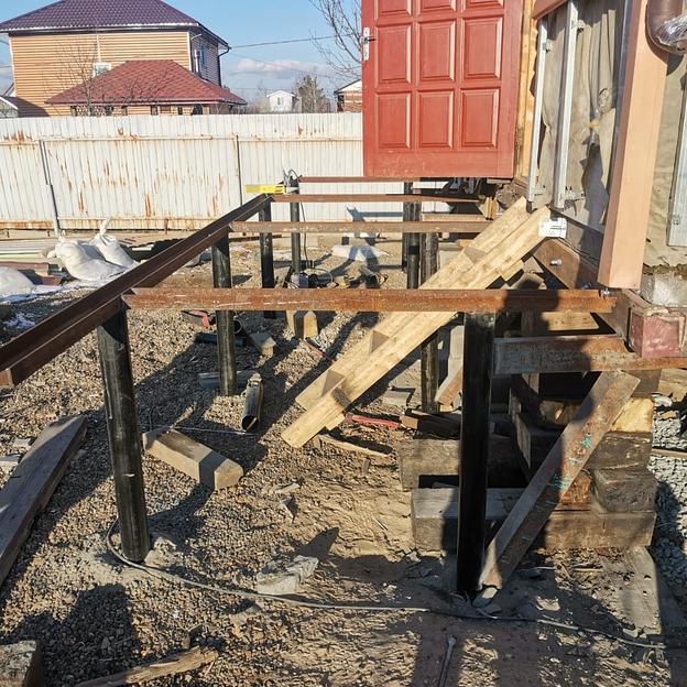 Закрутка винтовых свай (в труднодоступных местах. куда не заходит техника) фото 5