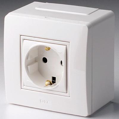 Коробка в сборе с силовой розеткой, белая фото 1