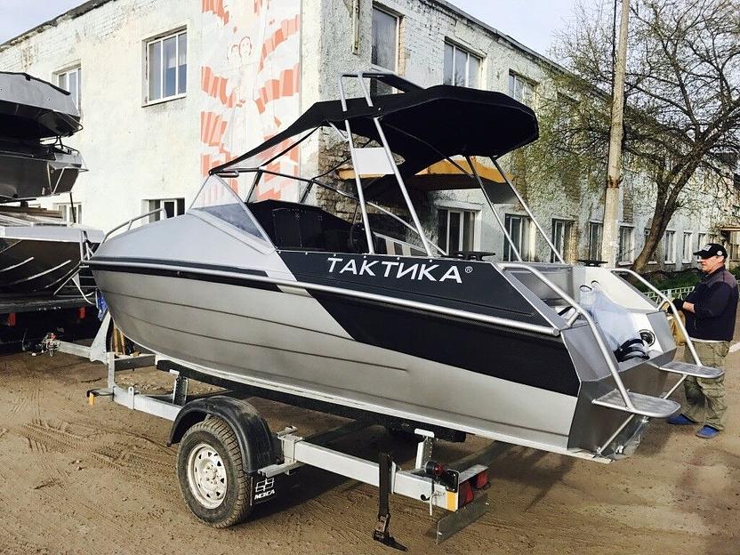 Алюминиевый каютный катер Тактика 550 Cruise, 550*220*100 см фото 3