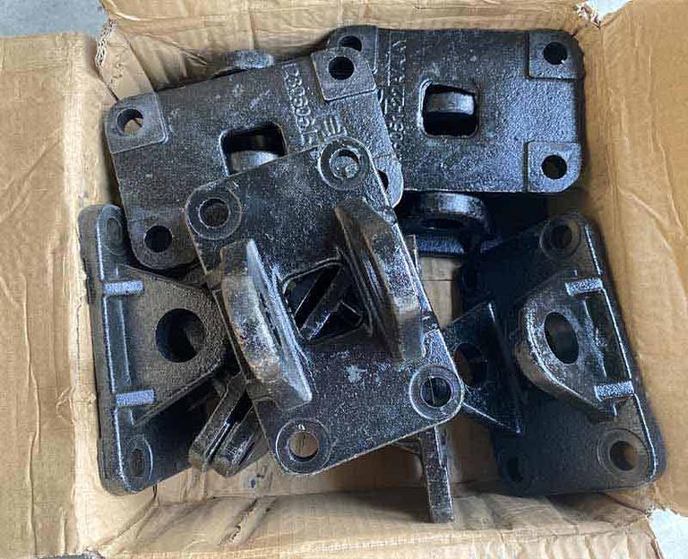 Кронштейн буксировочного устройства FAW 3312/3252 2806050-367 фото 1