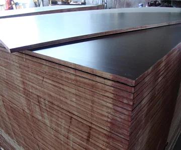 Фанера ламинированная для опалубки уценка ФОБ 18 мм опт фото 1