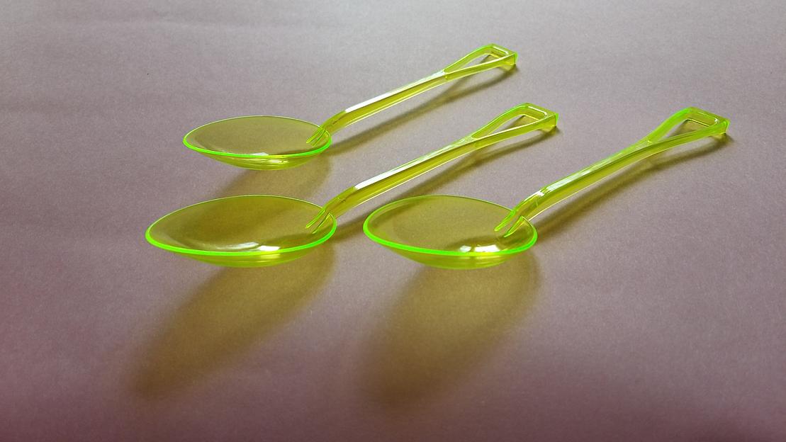 Ложка столовая одноразовая зеленая ОПТ фото 1