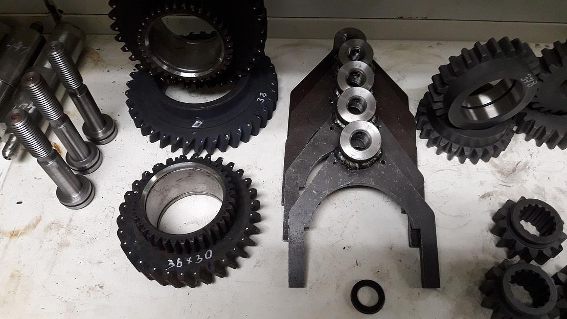 Запчасти коробки отбора мощности (КОМ) фото 1