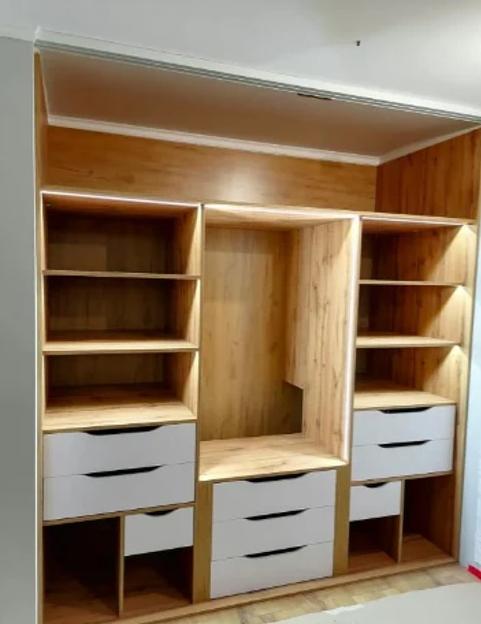 Мебель для гардеробной комнаты под заказ фото 2