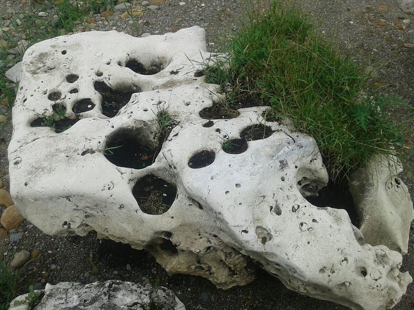 Валун известняк Капель белый /тн (1200-1800 мм) фото 1