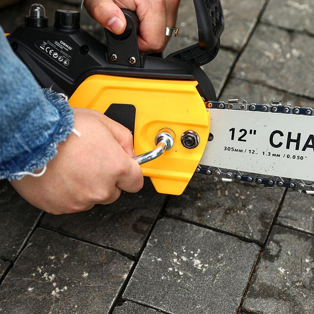 Электрическая цепная пила Deko DKCHS 20 (085-2000) фото 4