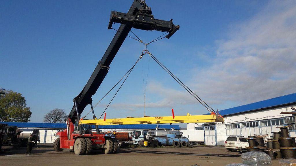 Полуавтоматические спредера GPST для подъёма и перемещения 20-ти /40-ка футовых контейнеров фото 2