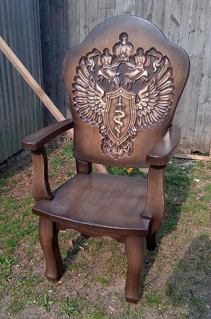 Изготовление тематического деревянного трона под заказ фото 1