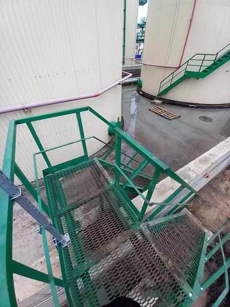 Лестницы и площадки для промышленных предприятий - Стальные металлоконструкции фото 2